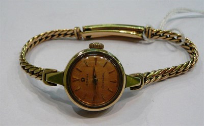 Lot 212 - A lady's Omega watch