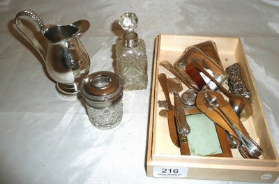 Lot 216 - A small quantity of silver and plated items including an oval pill box, a hinged purse, scent...