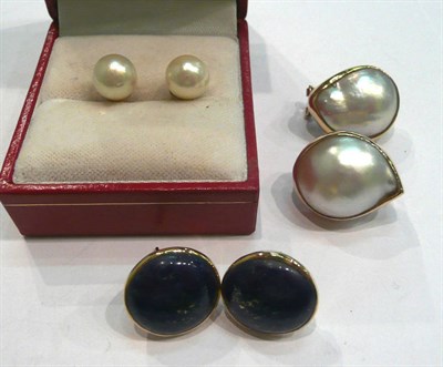 Lot 245 - Three pairs of earrings, lapis lazuli, Mabe pearls and pearl studs