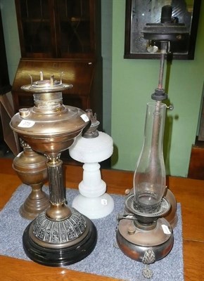 Lot 375 - Five assorted oil lamps