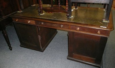 Lot 501 - Oak pedestal desk