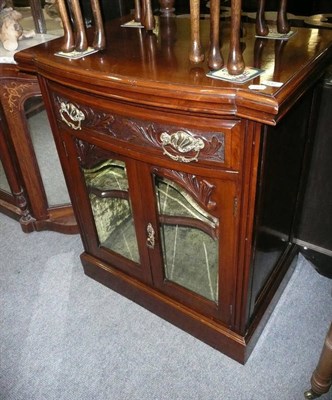 Lot 512 - Late Victorian side cabinet (centre section of old sideboard)