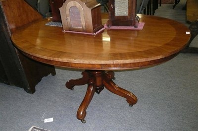 Lot 537 - Mahogany oval breakfast table