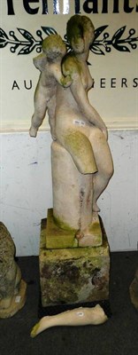 Lot 689 - Garden statue of a nude lady (a.f.)