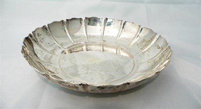 Lot 131 - A silver bowl, Sheffield 1946 12oz