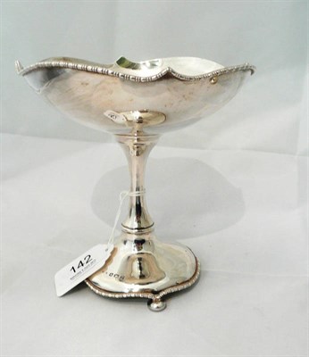 Lot 142 - A silver footed dish, 7.2oz approximate weight