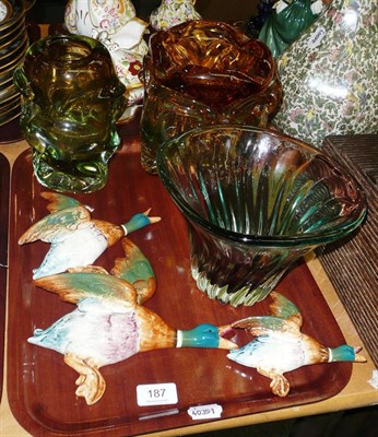 Lot 187 - A set of three Beswick ducks and four art glass vases