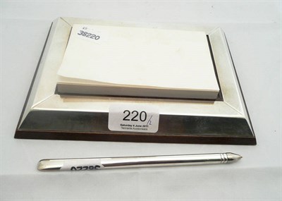 Lot 220 - A silver note pad holder and pen by Links of London