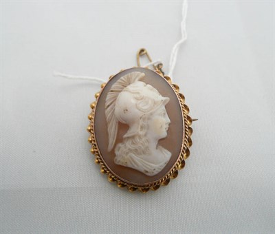 Lot 232 - A cameo brooch