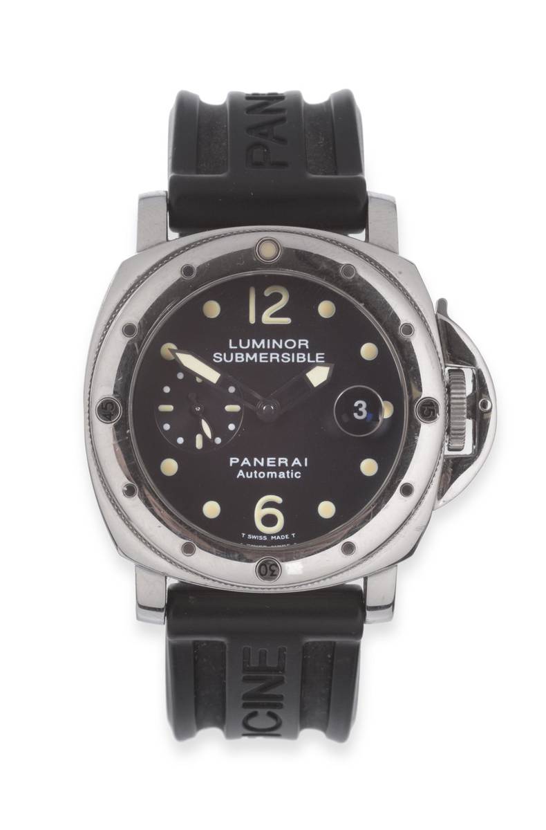 Lot 159 - A Stainless Steel Automatic Calendar Wristwatch, signed Officine Panerai, Luminor Submersible,...