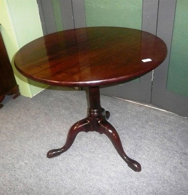 Lot 461 - A Georgian mahogany tripod table