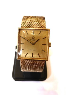 Lot 170 - A 9ct Gold Wristwatch, signed Omega, 1973, (calibre 625) lever movement numbered 38755863,...