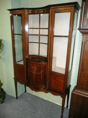 Lot 571 - An Edwardian inlaid salon cabinet