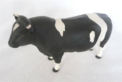 Lot 1091 - Beswick "Friesian Bull Ch. Coddington Hilt Bar", model No 1439A, matt, 12.1cm high