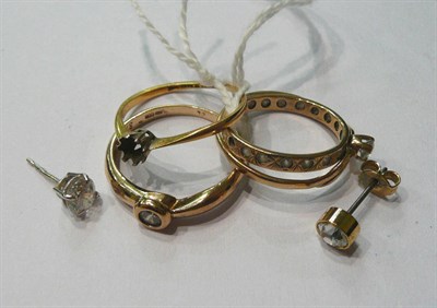Lot 116 - Three 9ct gold rings, a ring with loose stone and two odd earrings