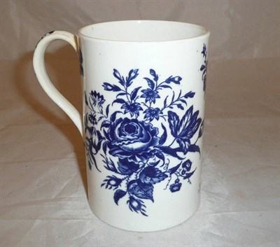 Lot 217 - A Worcester blue and white porcelain mug printed with the pine cone pattern