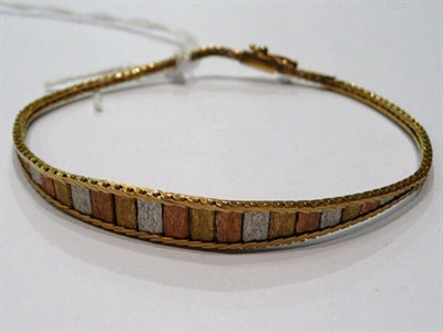 Lot 270 - A 9ct gold bracelet