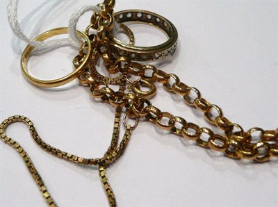 Lot 281 - Gold chain, eternity ring, wedding band and fine chain