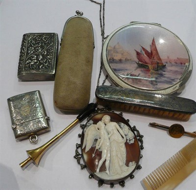 Lot 390 - A silver and enamel compact, two silver vestas, cameo brooch (a.f.), 9ct brooch, small comb and...