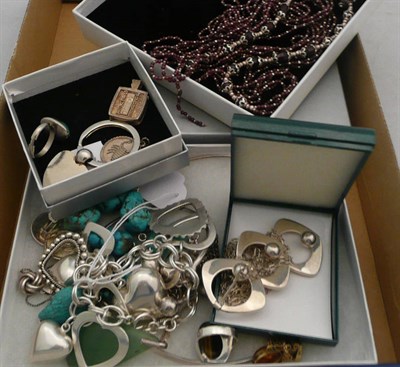 Lot 509 - Assorted silver and costume jewellery including a heart charm bracelet, a tiger's eye ring etc