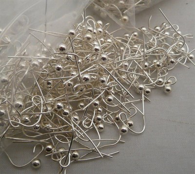 Lot 512 - A large quantity of metal earring wires