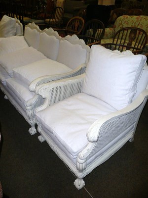 Lot 680 - Bergere suite