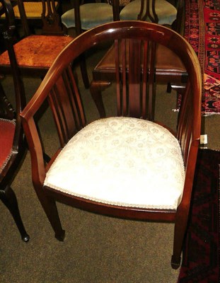 Lot 686 - Mahogany tub chair