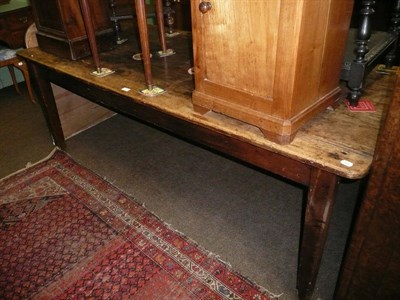 Lot 732 - Pine dining table