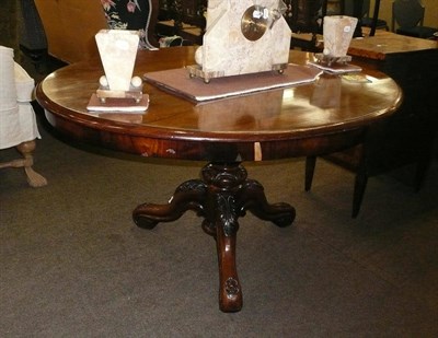 Lot 750 - Victorian Rosewood oval pedestal breakfast table