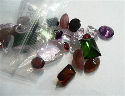 Lot 86 - A collection of assorted faceted gemstones