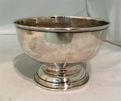 Lot 211 - Silver pedestal bowl