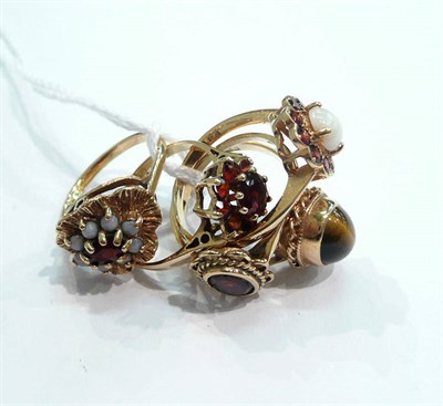 Lot 267 - Group of five rings