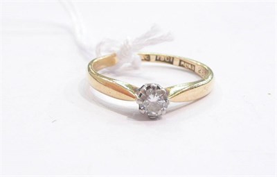 Lot 290 - A diamond solitaire ring