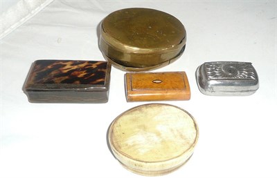 Lot 343 - Five snuff boxes