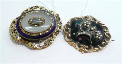 Lot 369 - Two Victorian memorial brooches (a.f.)