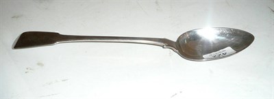 Lot 422 - Georgian silver basting spoon