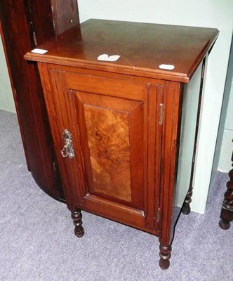 Lot 654 - Walnut pot cupboard