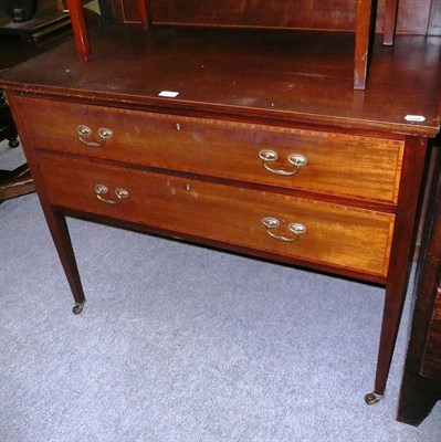 Lot 674 - Inlaid mahogany dressing table