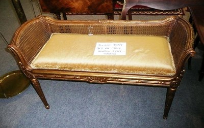 Lot 685 - A giltwood window seat