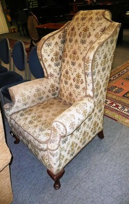 Lot 723 - Large Queen Anne-style armchair