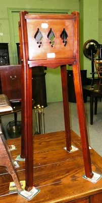 Lot 748 - Square mahogany jardiniere