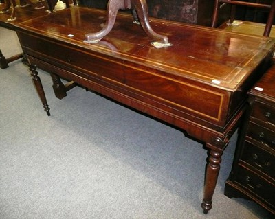 Lot 751 - Mahogany square piano