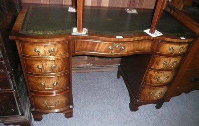 Lot 769 - Kneehole desk