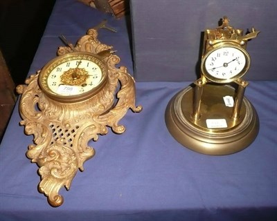 Lot 798 - A gilt metal cartel clock and an anniversary mantel clock (dome missing)