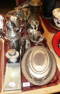Lot 182 - Collection of pewter including two pewter lidded tankards, pewter dish, pewter chamber stick,...