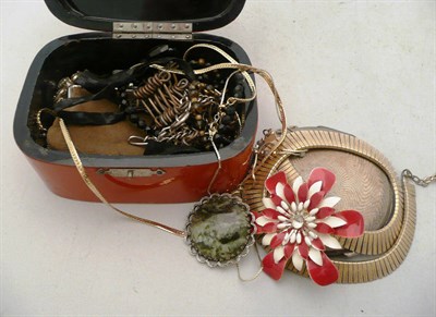 Lot 214 - Small Japanese hinged box and items of costume jewellery including silver compact, silver chain etc
