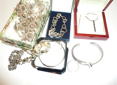 Lot 296 - Assorted silver jewellery including a bangle, a curb and lock bracelet, a 'Hot Diamonds' pendant on