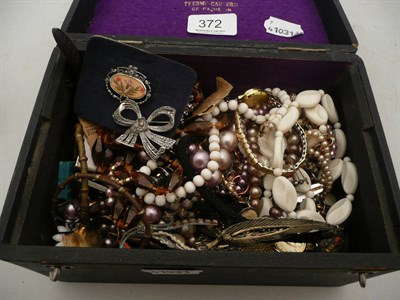 Lot 372 - Box of costume jewellery