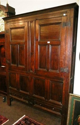 Lot 467 - 17th century oak hunt cupboard