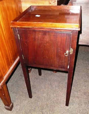 Lot 496 - A mahogany pot cupboard